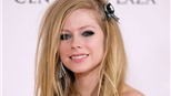 Avril Lavigne bị bạn trai lợi dụng?