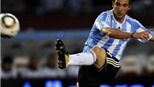 Higuain ở lại Real đến... 2016!