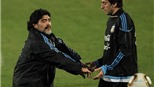 Hàng công Argentina im tiếng súng: Hãy cho Diego Milito cơ hội