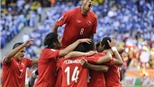 Chile xóa dớp 13 trận không thắng liên tiếp ở World Cup: Vị ngọt của “ớt”