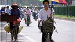 Muôn nẻo trốn nóng vì mất điện của Sinh viên Hà Nội