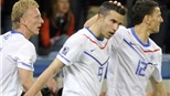 Van Persie lọt vào Top 10 