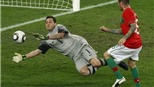 Julio Cesar: Người hùng đích thực của Dunga