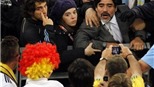 Argentina bị loại, Maradona cân nhắc quyết định từ chức