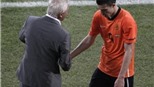 Van Persie phải nhập viện