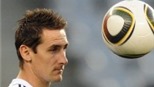 Klose: Tây Ban Nha không phải là đội không thể đánh bại