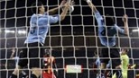 Stekelenburg: Suarez xứng đáng giành giải... "Thủ môn xuất sắc"