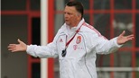 “Bóng” thầy Van Gaal ở chung kết