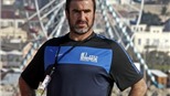 Eric Cantona "bắt bệnh" bóng đá Anh