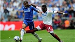 Chelsea "thẳng thừng": Real muốn có Ashley Cole thì bỏ ra 30 triệu bảng