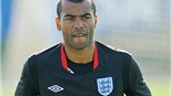 "Sếp" của Chelsea nhắn nhủ Ashley Cole