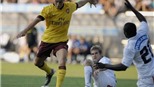 Giao hữu CLB: Narsi giúp Arsenal thắng dễ 