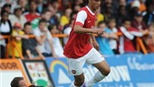 HLV Wenger nói "không" với tiền đạo 