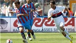 Genoa mượn Zuculini