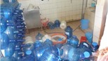 Tạm đình chỉ 11 cơ sở nước đóng bình mất vệ sinh 