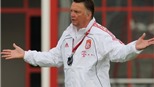 Magath đối đầu Van Gaal: Dân chủ gặp bảo thủ