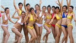 Người đẹp diện bikini trên sóng nước Tuần Châu