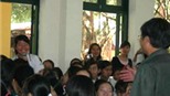 Hình ảnh kích dục, đồ ăn nhanh làm trẻ dậy thì sớm