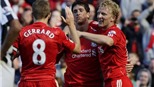 Torres cứu Liverpool, Tevez hại Man City