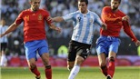Argentina đè bẹp Tây Ban Nha: Những kẻ nửa vời phải "chết"