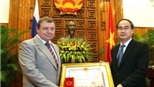 Trao Huân chương Hữu nghị tặng trường đại học Nga