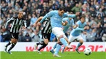 Man City vượt qua Newcastle bằng chiến thắng "xấu xí"