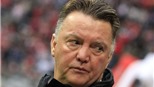Uli Hoeness chỉ trích Louis van Gaal