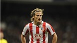 Forlan trong tầm ngắm của Real Madrid