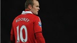 Rooney sánh ngang Bobby Charlton