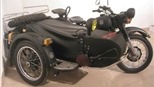 Vẽ tranh “tôn vinh” xe xít-đờ-ca 