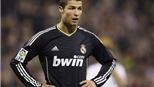 Ronaldo chấp tất