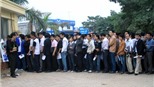 Hàng nghìn người xếp hàng gửi công văn mua vé trận Việt Nam - Malaysia
