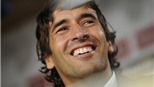 Raul lập hat-trick thứ hai cho Schalke: “Chúa nhẫn” vẫn còn phép màu 