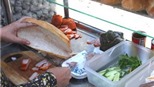 Ăn bánh mỳ, gần 40 người ở Sóc Trăng bị ngộ độc