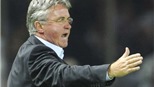 Không có chuyện Hiddink tới Chelsea thay Ancelotti