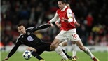 Juve tính chi "đậm" mua Van Persie