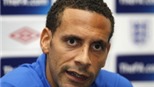  Rio Ferdinand nổi giận với CĐV “Quỷ đỏ”