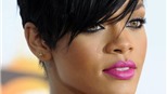 Rihanna sánh kịp Vua rock trong bảng xếp hạng Anh     