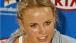 Wozniacki hối lỗi vì bịa chuyện bị kangaroo tấn công