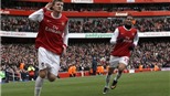 Arsenal-Huddersfield 2-1: Fabregas ghi bàn, "Pháo thủ" thắng sít sao