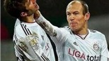 "Tyson" Robben cho Thomas Mueller "nếm mùi"