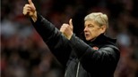 HLV Wenger bảo vệ chính sách chuyển nhượng của Arsenal