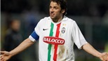 Chuyện hợp đồng:  Milan bỏ Pirlo, Juve níu Del Piero?