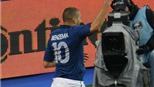 Huyền thoại Zidane ấn tượng với Benzema