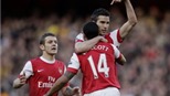 Premier League vòng 27: "Pháo thủ" bám sát "Quỷ đỏ"