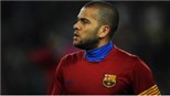 Alves phớt lờ "gã nhà giàu" Man City