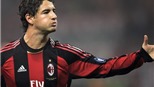 Hàng công Milan: Đỏ hay đen đây, Pato?