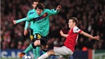 HLV Guardiola nói gì về khả năng Barca "săn" Wilshere?