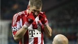 Schweinsteiger bị treo giò