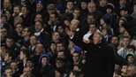 Thua đau Chelsea, HLV Ferguson chỉ trích trọng tài 